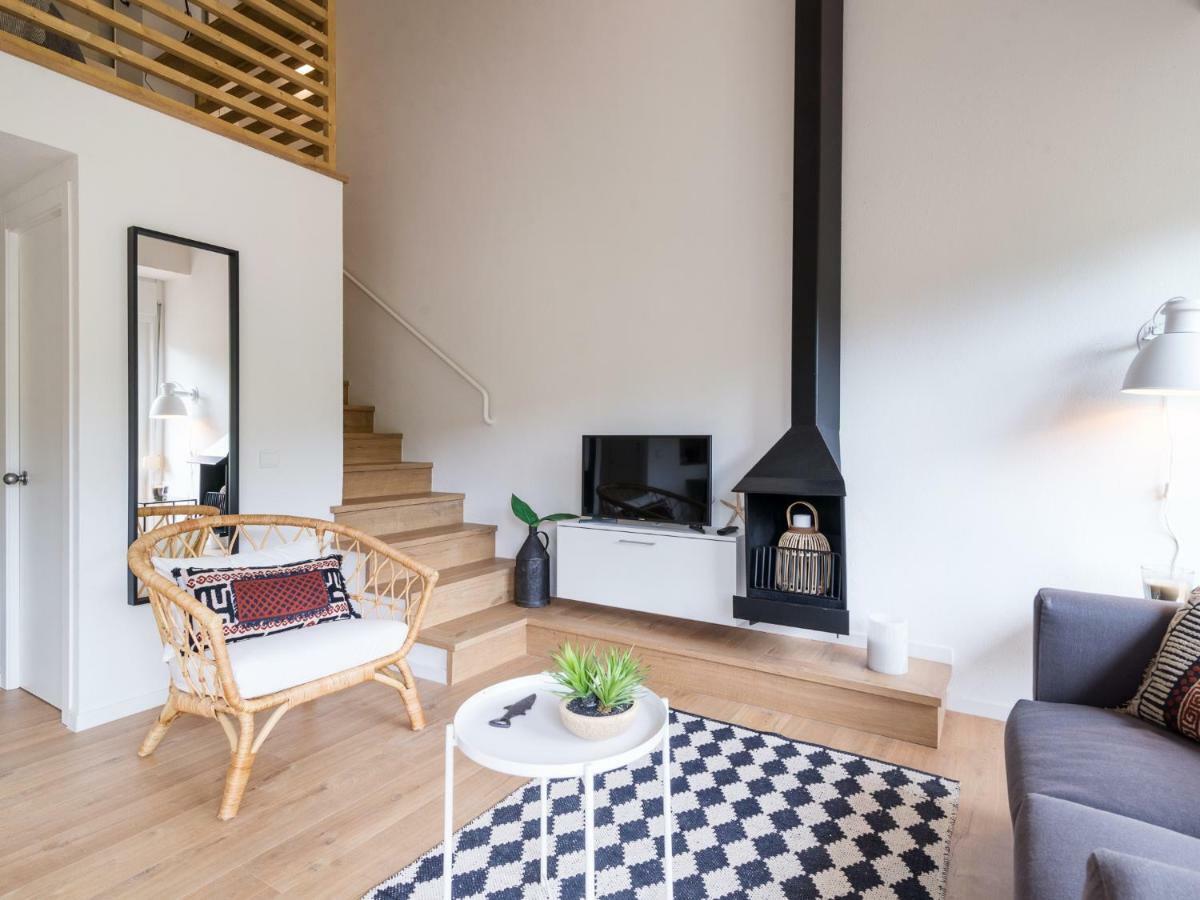 Апартаменти La Vie En Rouge Sa Riera Duplex, Private Parking Багу Екстер'єр фото